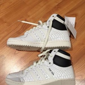 Adidas women's original top ten hi shoe